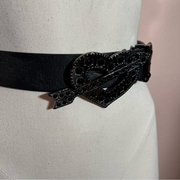 Betsey Johnson 1990 Y2K Vintage Black Leather Studded Goth Victorian Heart Belt - Picture 3 of 17